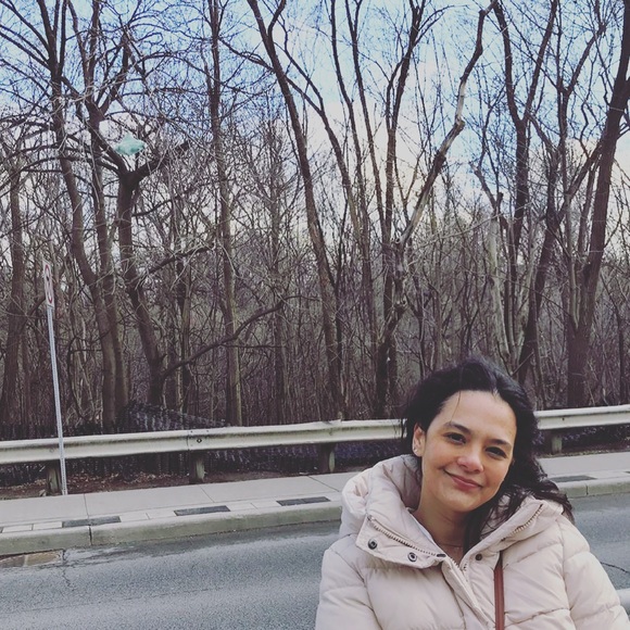 Meet your Posher, Debora - Picture 1 of 1